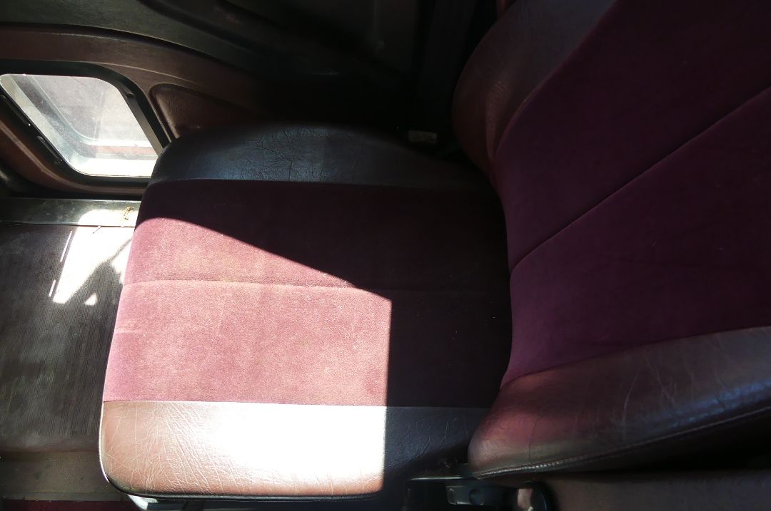 2000 INTERNATIONAL 9400i - Image 8